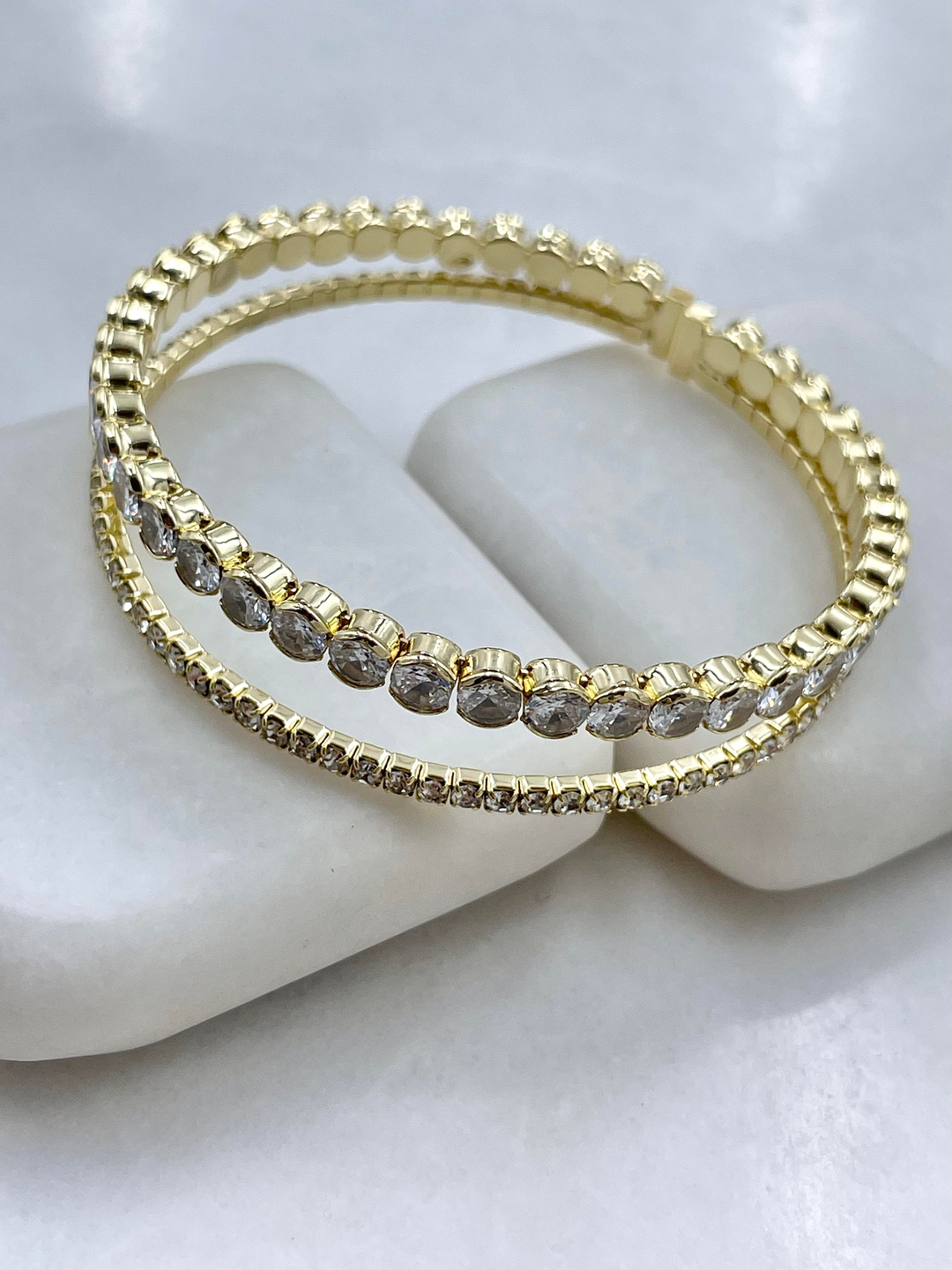 Altın Kaplama Su Yolu ve Kristal Taşlı Yaylı Bileklik Gold