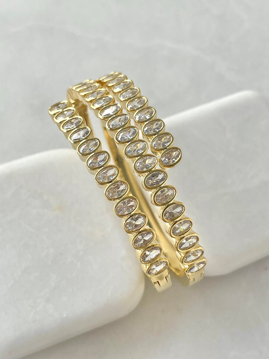 Özel Seri Üç Sıra Zirkon Taşlı Kelepçe Bileklik Gold