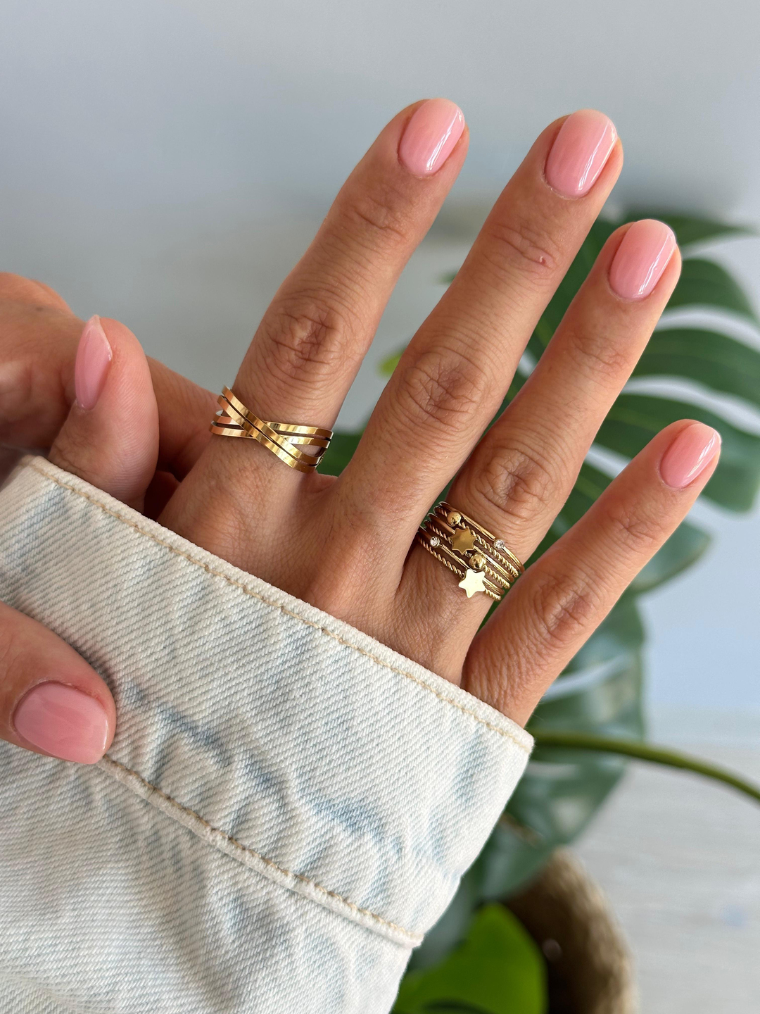 Çelik Dört Sıra Çapraz Yüzük Gold