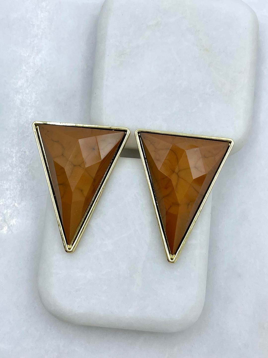 Altın Kaplama Üçgen Vintage Küpe Kehribar