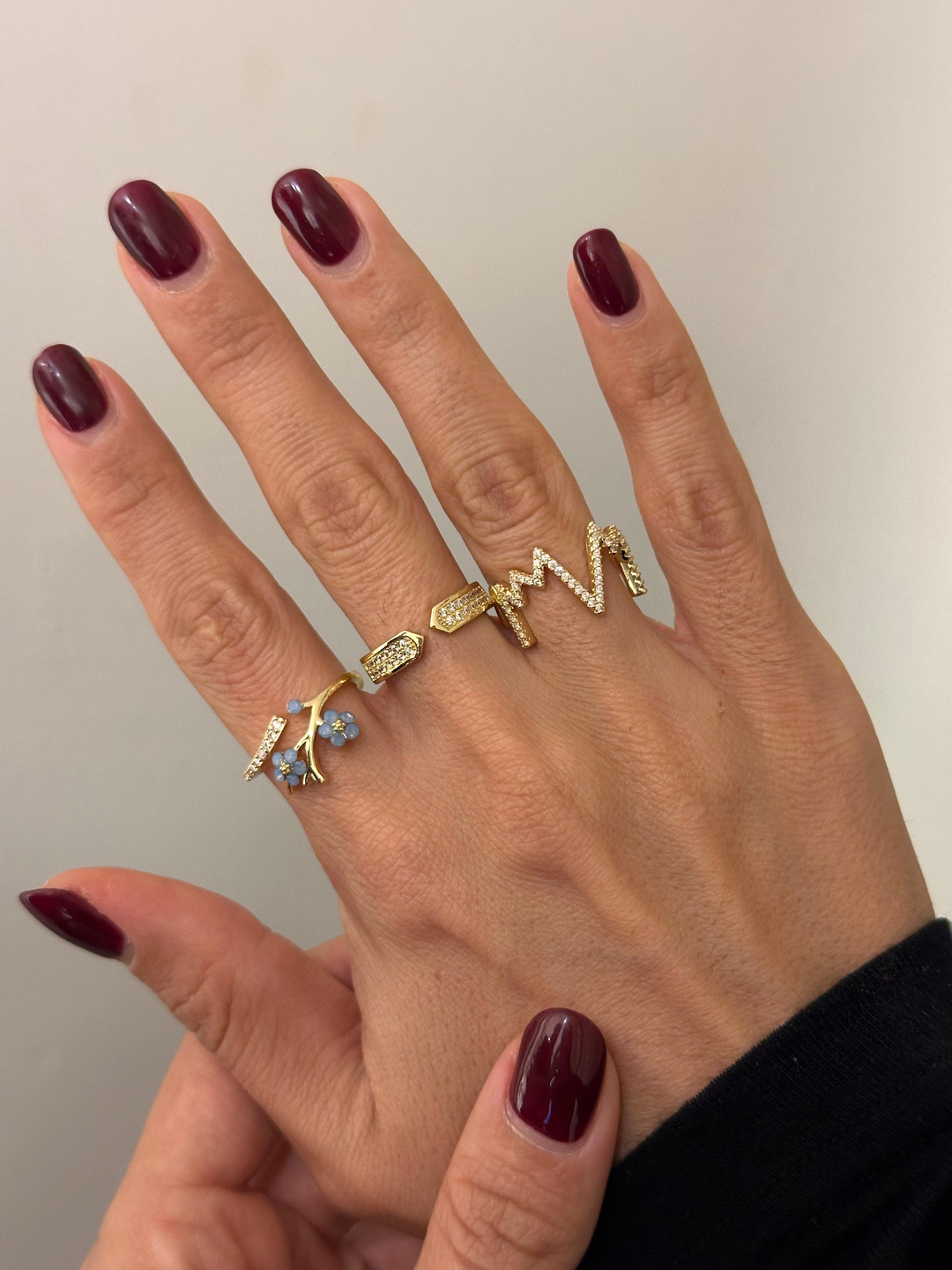 Altın Kaplama Gömme Taşlı Birleşim Tasarım Yüzük Gold