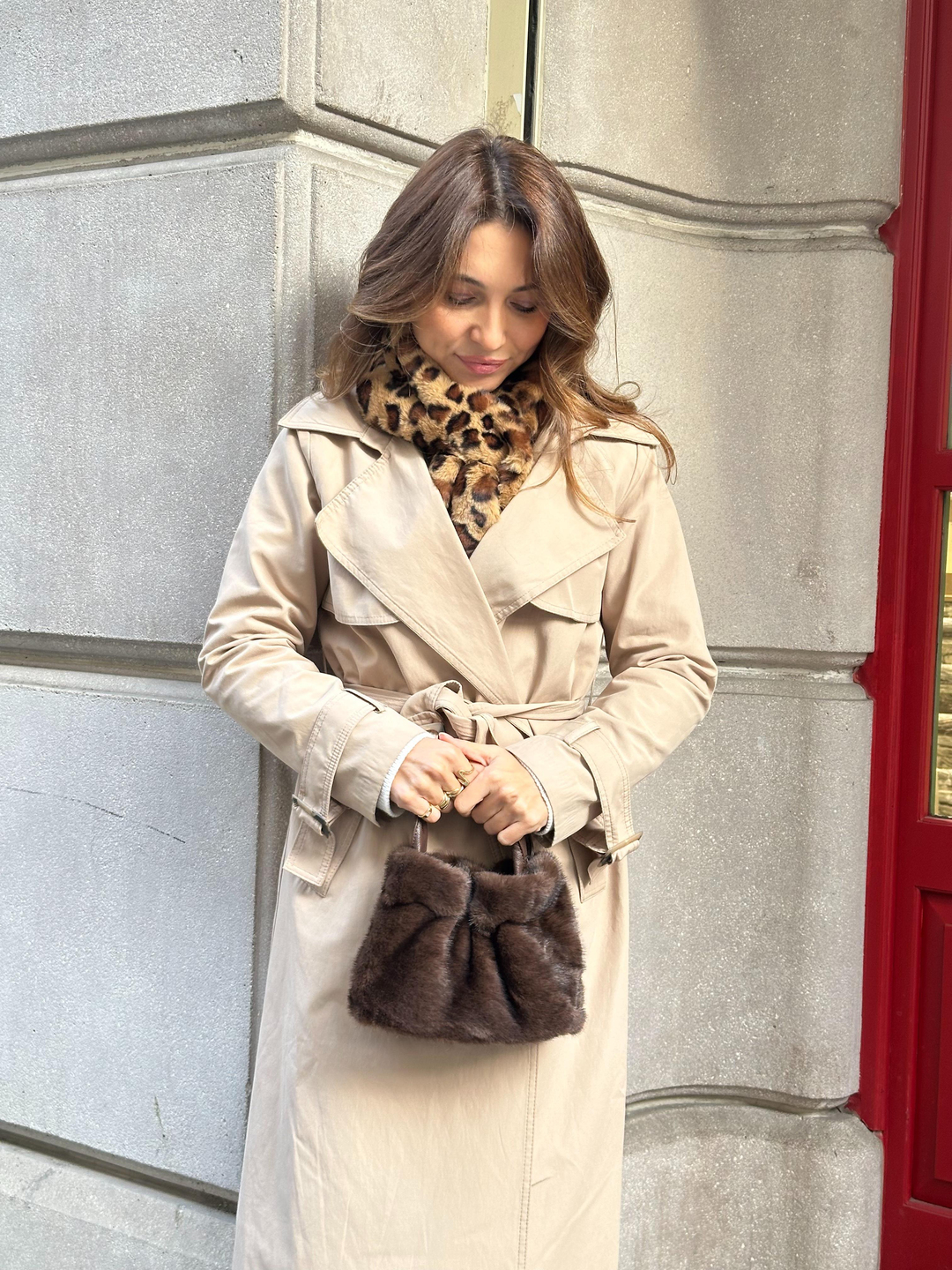 Leopar Desenli Peluş İçten Geçmeli Atkı Kahve