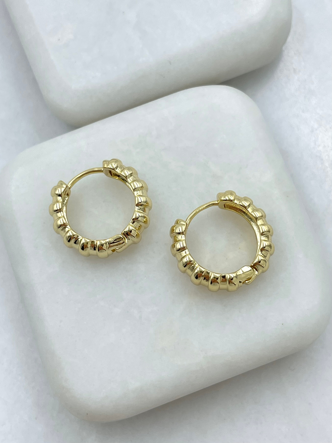 Özel Seri Kabartmalı Halka Küpe Gold