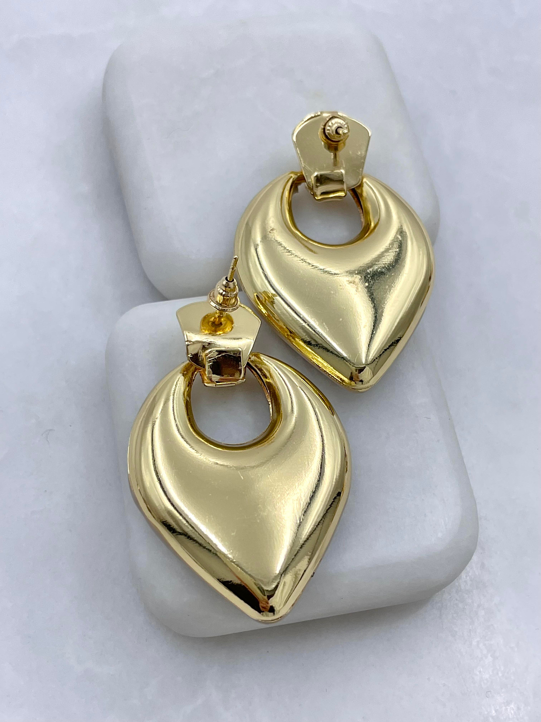 Altın Kaplama Yaprak Model Vintage Küpe Ekru