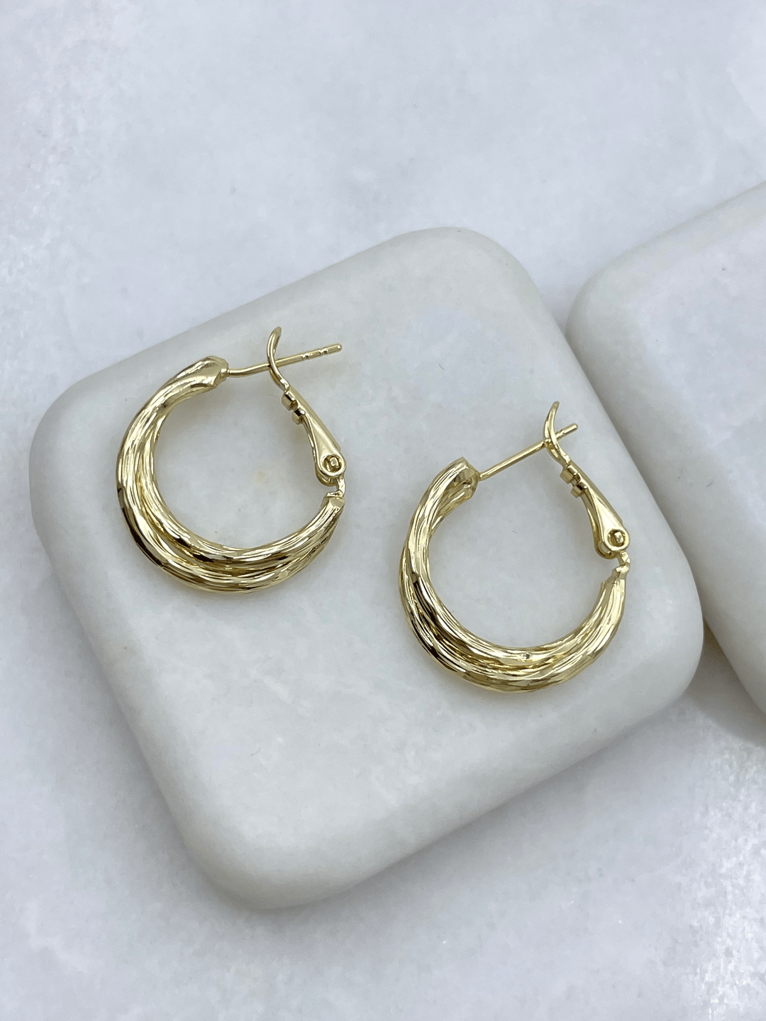 Özel Seri Işıltılı Sarmal Halka Küpe 2,2 cm Gold