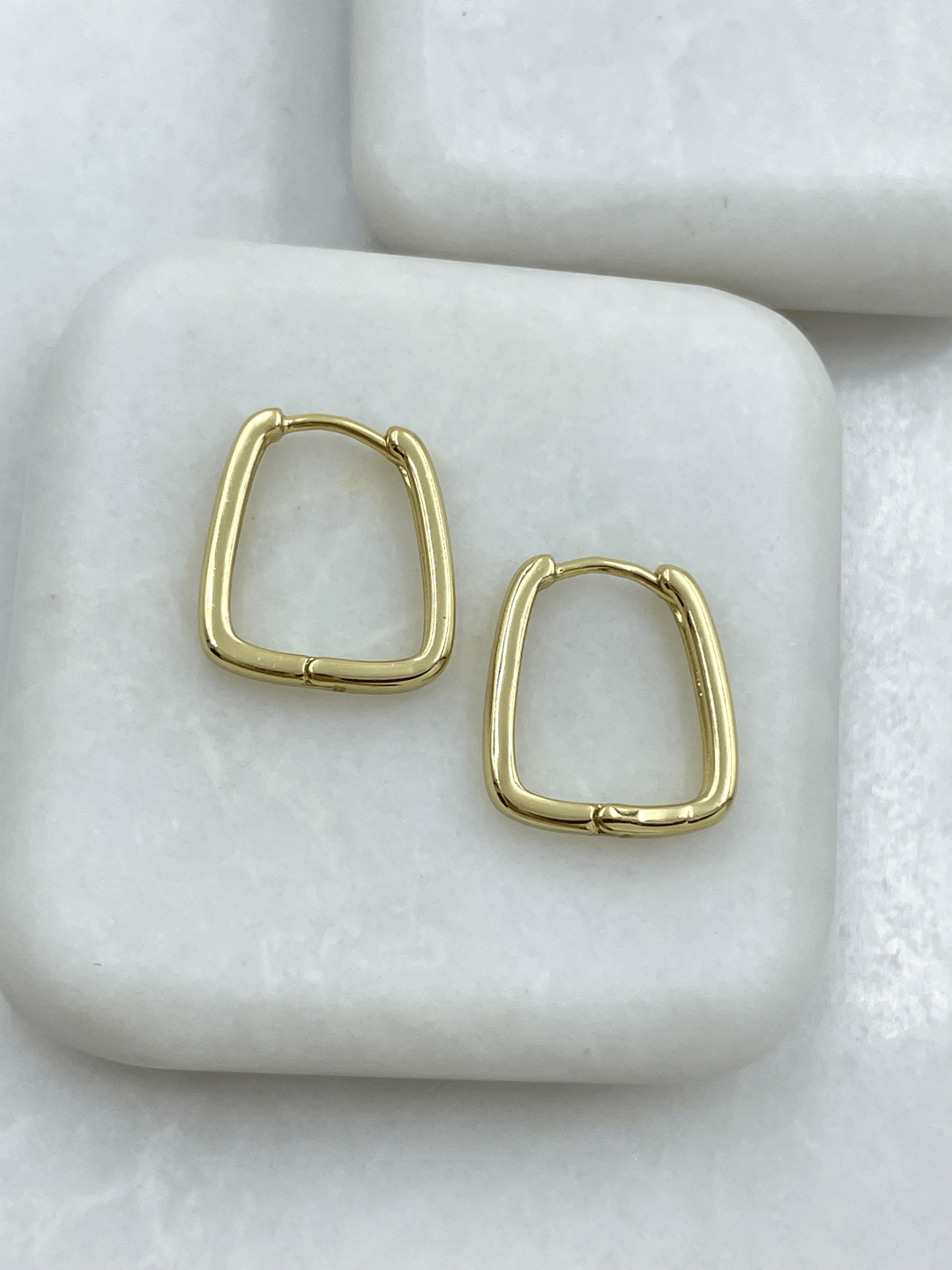 Özel Seri Köşeli Kare Kesim Küpe Gold