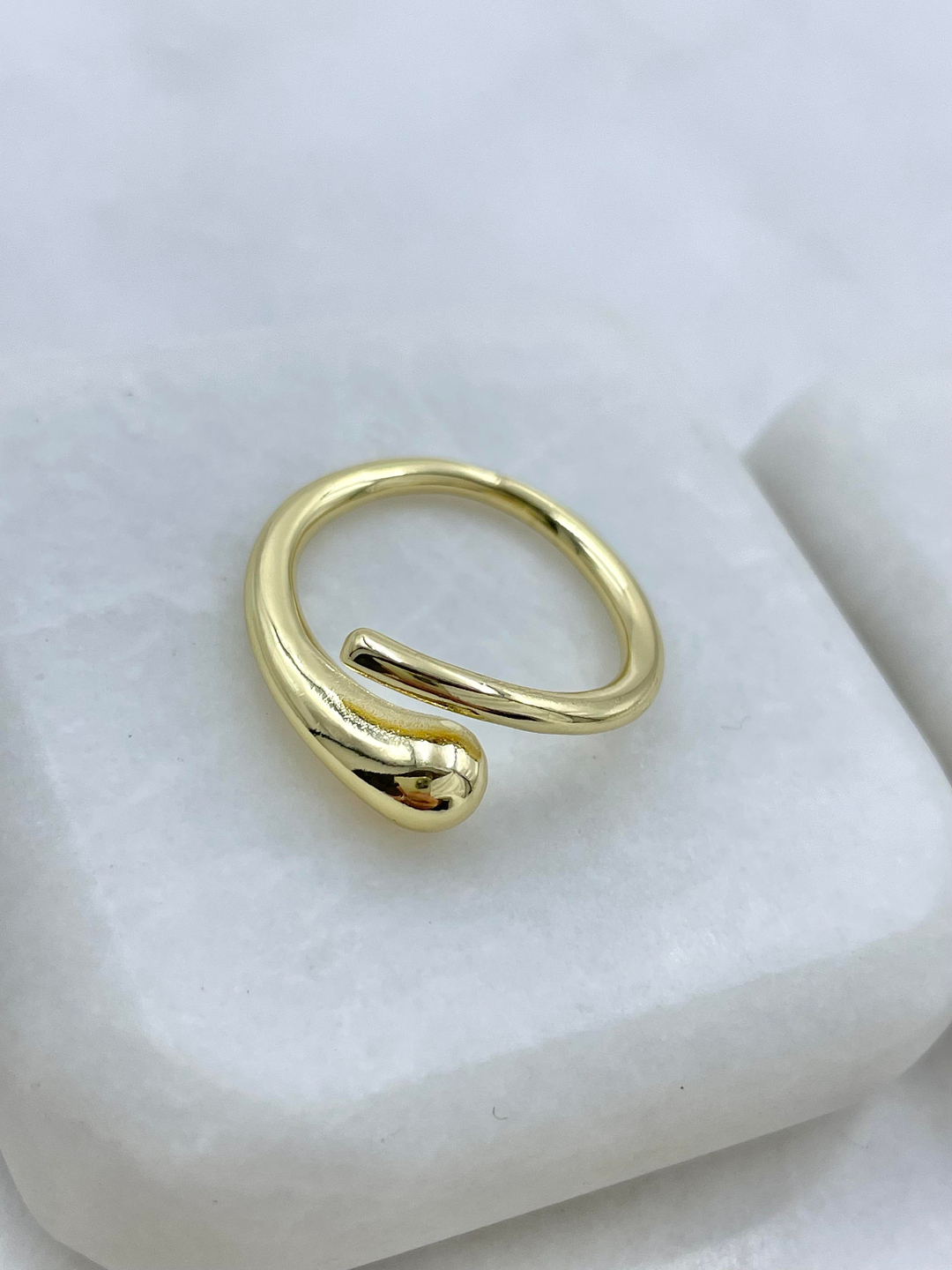 Altın Kaplama Akıntı Yüzük Gold