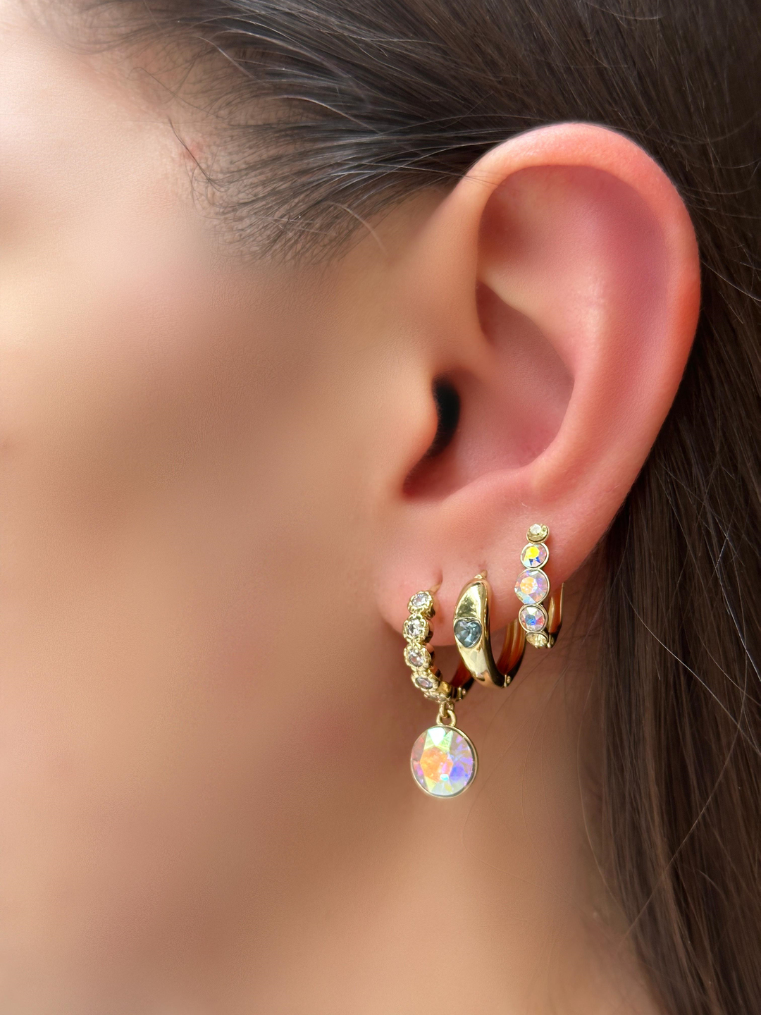 Özel Seri Büyük Küçük Swarovski Taşlı U Küpe Gold