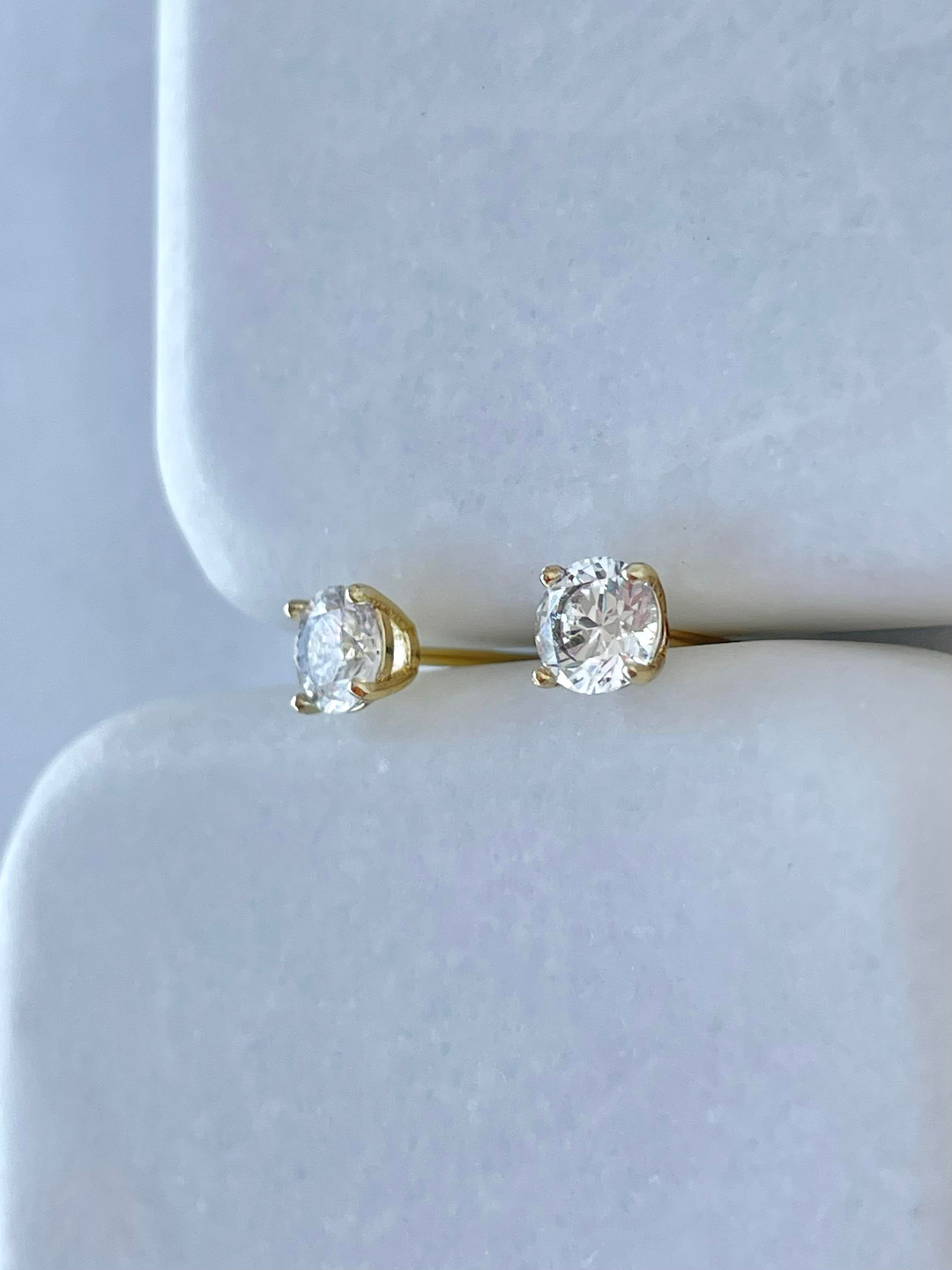 Özel Seri Minimal Kristal Küpe 0,5 mm Gold