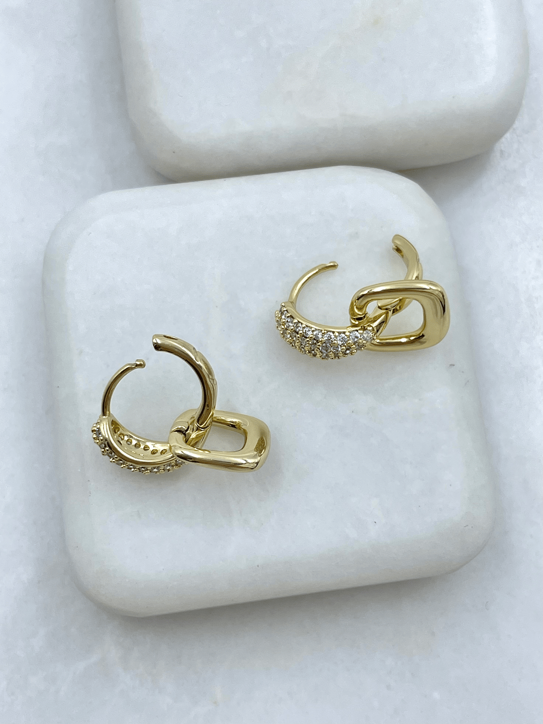 Özel Seri Gömme Taşlı Tasarım Küpe Gold