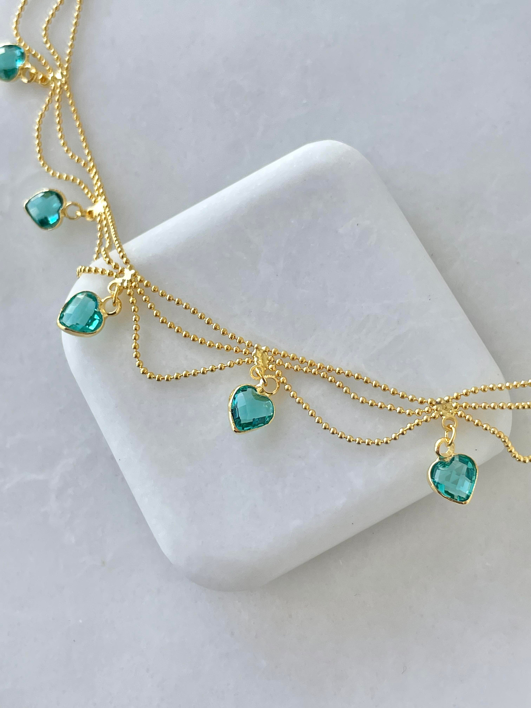 Altın Kaplama Kalp Sallantılı Topçuk Zincir Kolye Mavi