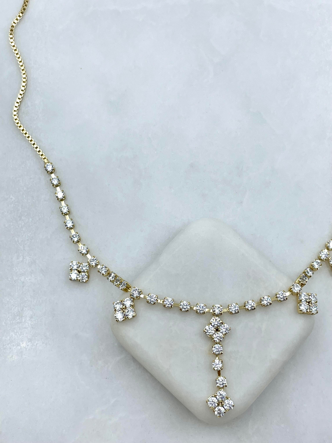 Özel Seri Kristal Taşlı Çiçek Sallantılı Su Yolu ve Zincir Model Kolye Gold