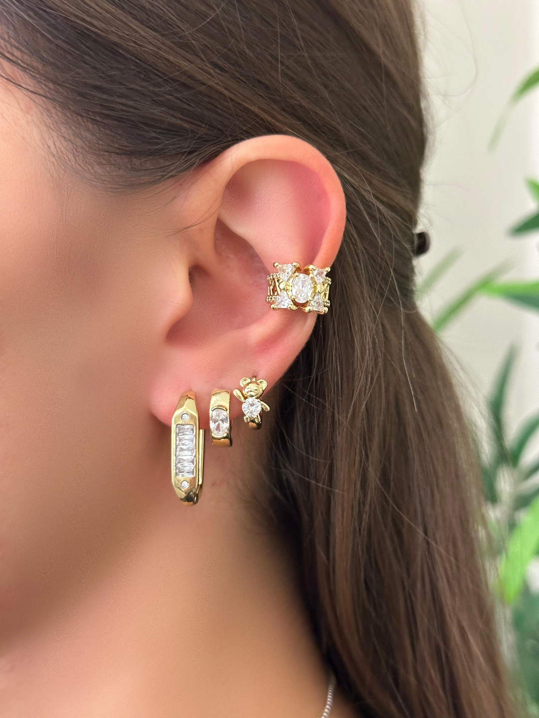 Özel Seri Zirkon Taşlı Köşeli Halka Küpe Gold