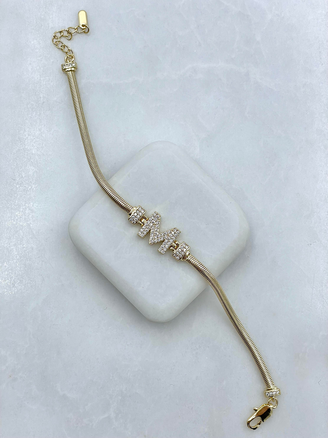 Altın Kaplama Gömme Taşlı Harf Yılan Zincir Bileklik Gold