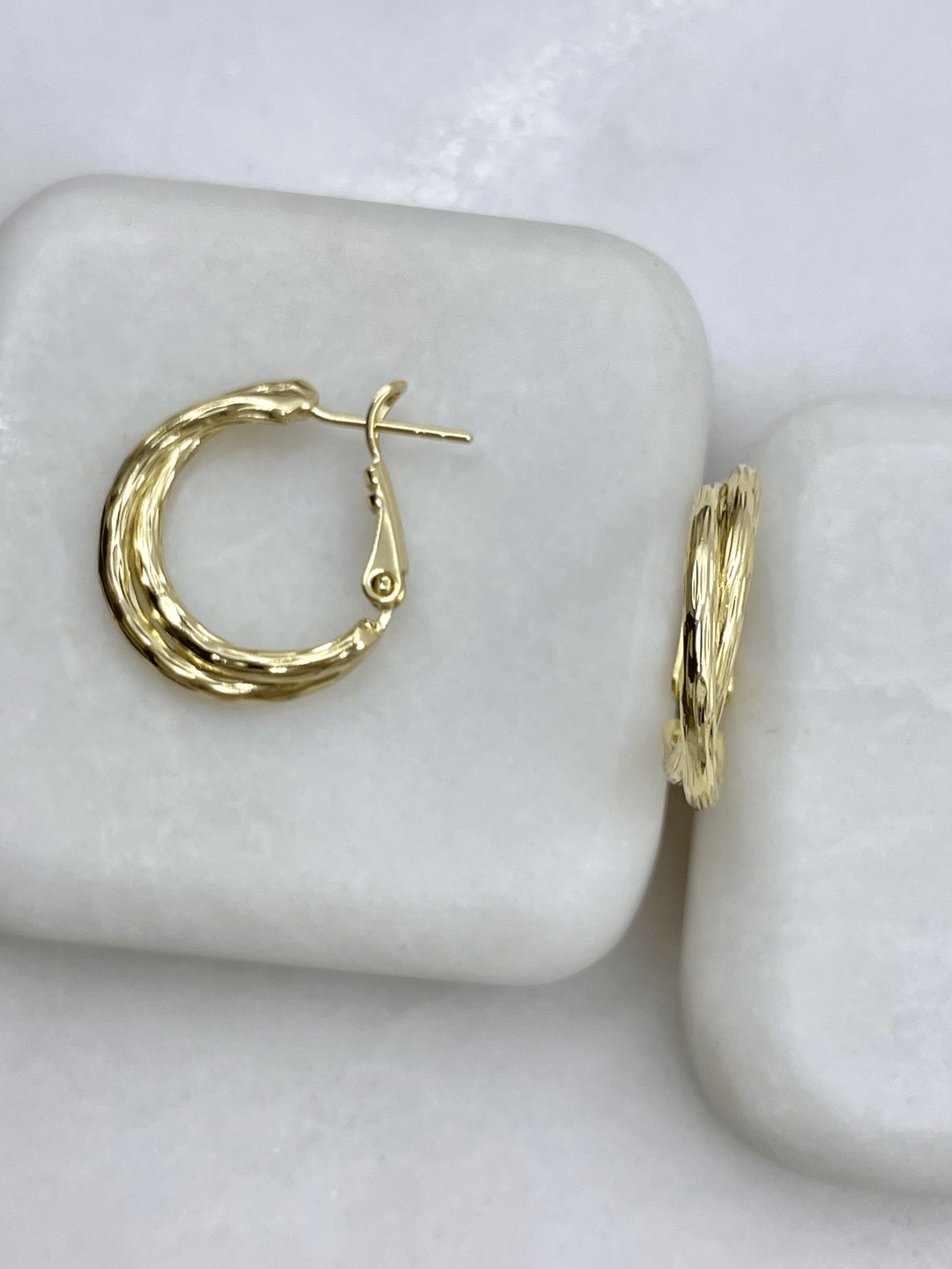 Özel Seri Işıltılı Sarmal Halka Küpe 2,2 cm Gold