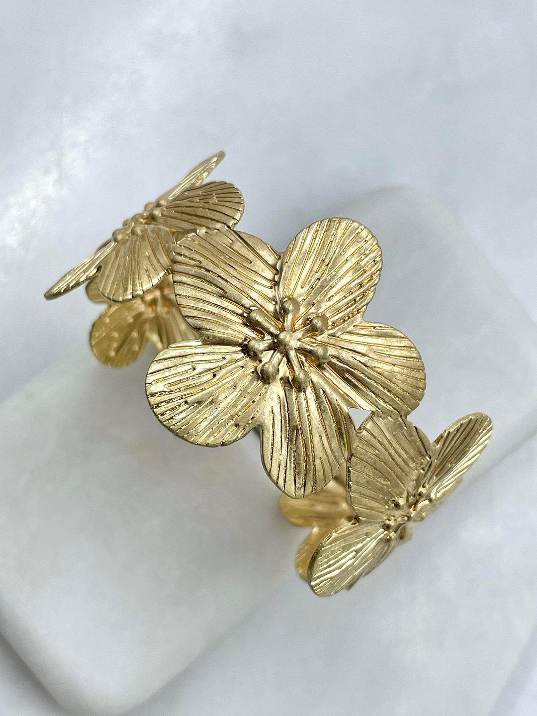 Ayarlamalı Mat Çiçek Bileklik Gold