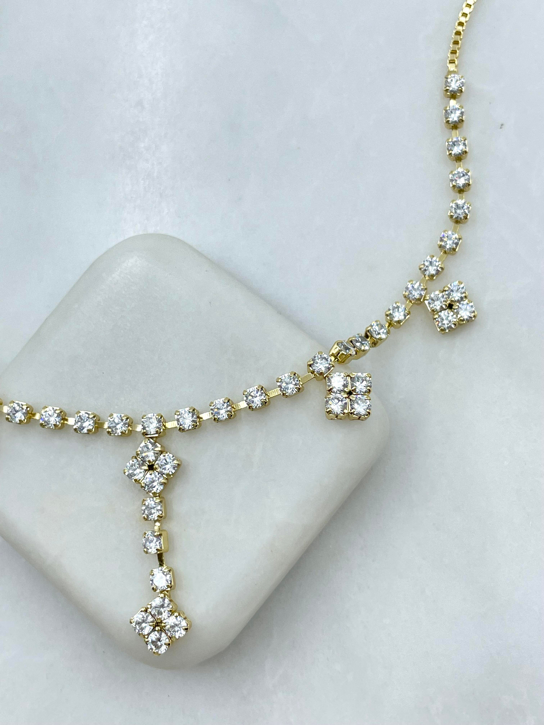 Özel Seri Kristal Taşlı Çiçek Sallantılı Su Yolu ve Zincir Model Kolye Gold