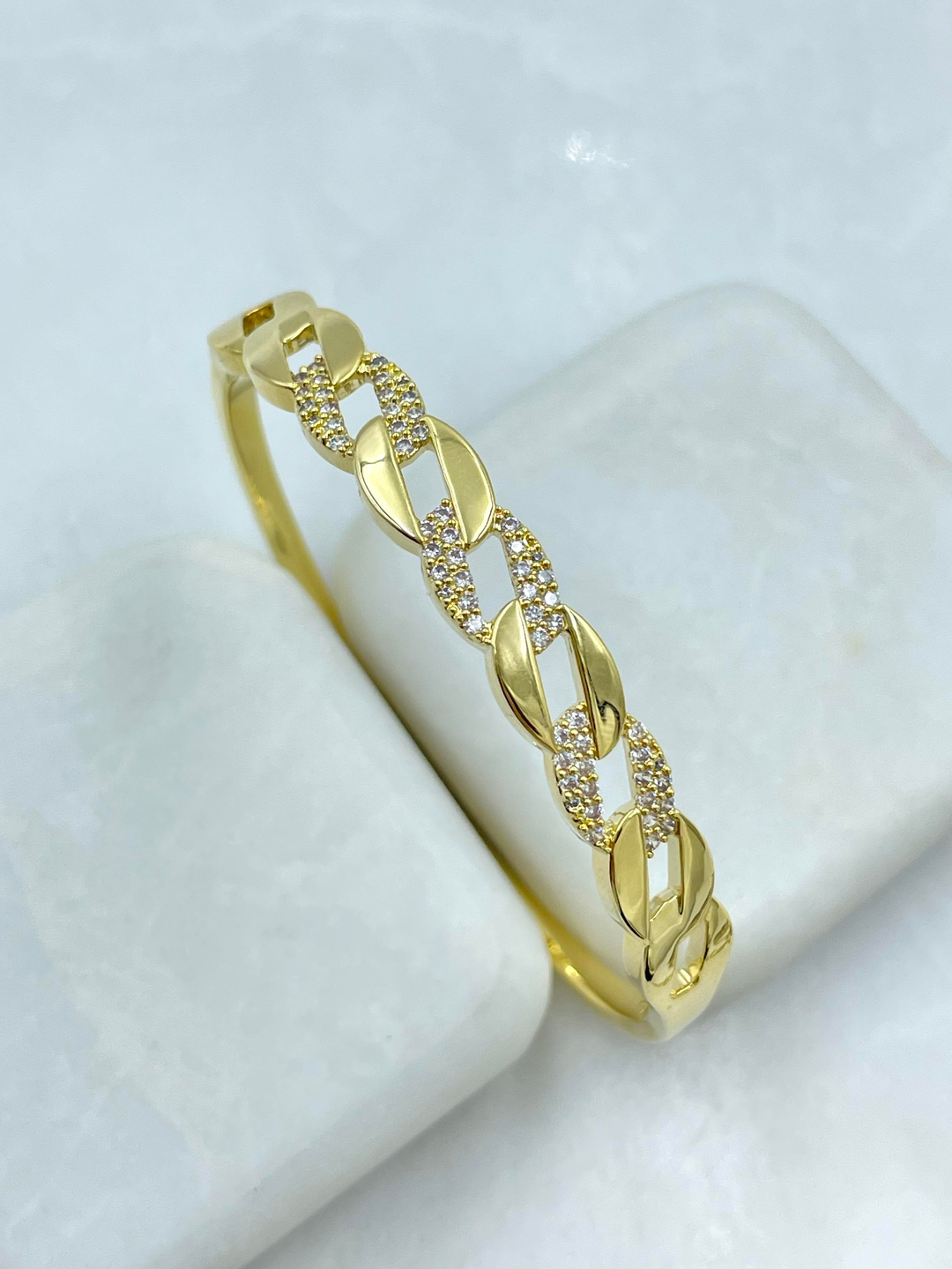 Özel Seri Gömme Taşlı Zincir Model Kelepçe Bileklik Gold