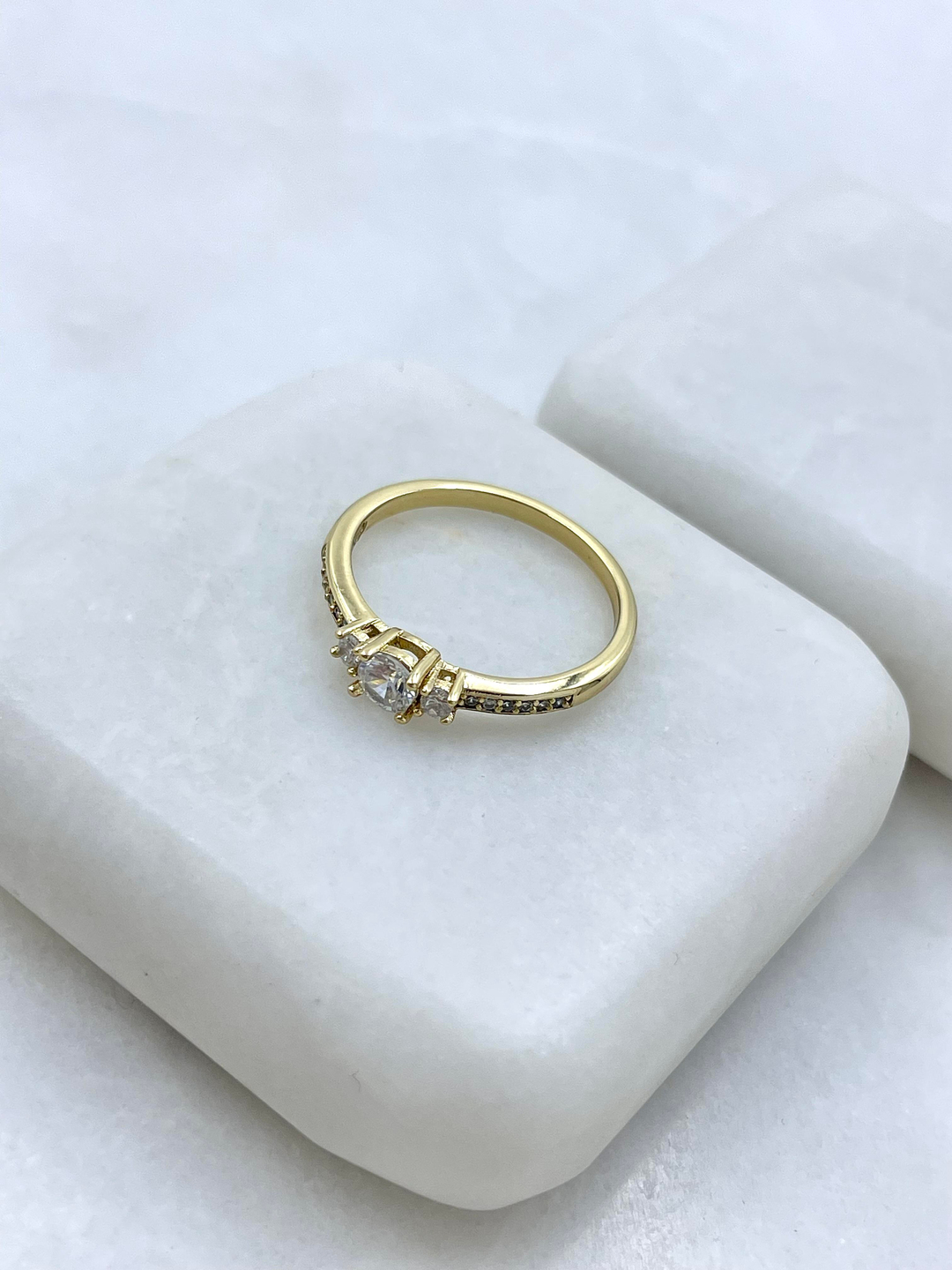 Özel Seri Büyük Küçük Kristal Taşlı Yüzük Gold