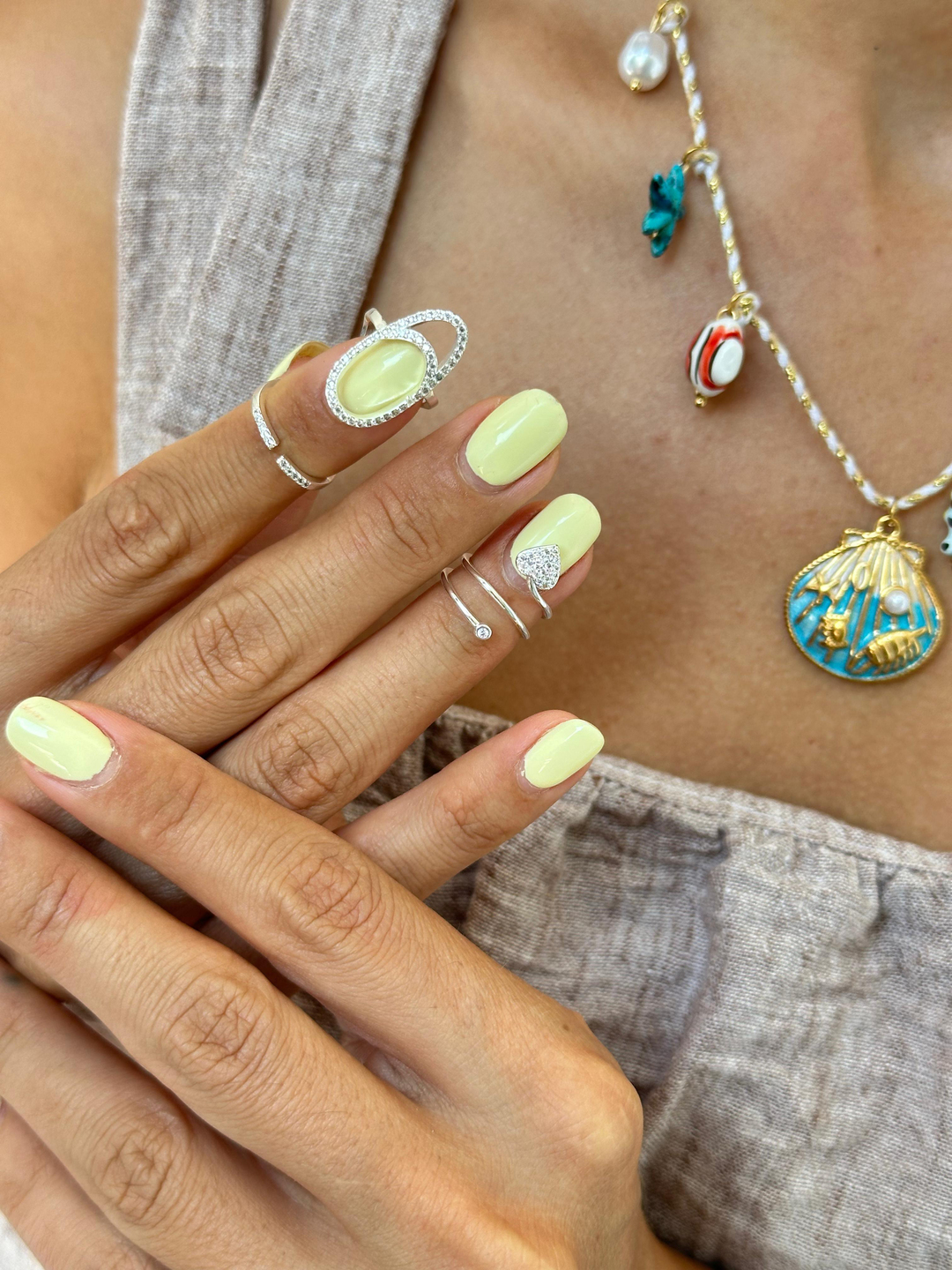 Altın Kaplama Gömme Taşlı Tırnak Yüzüğü Gümüş