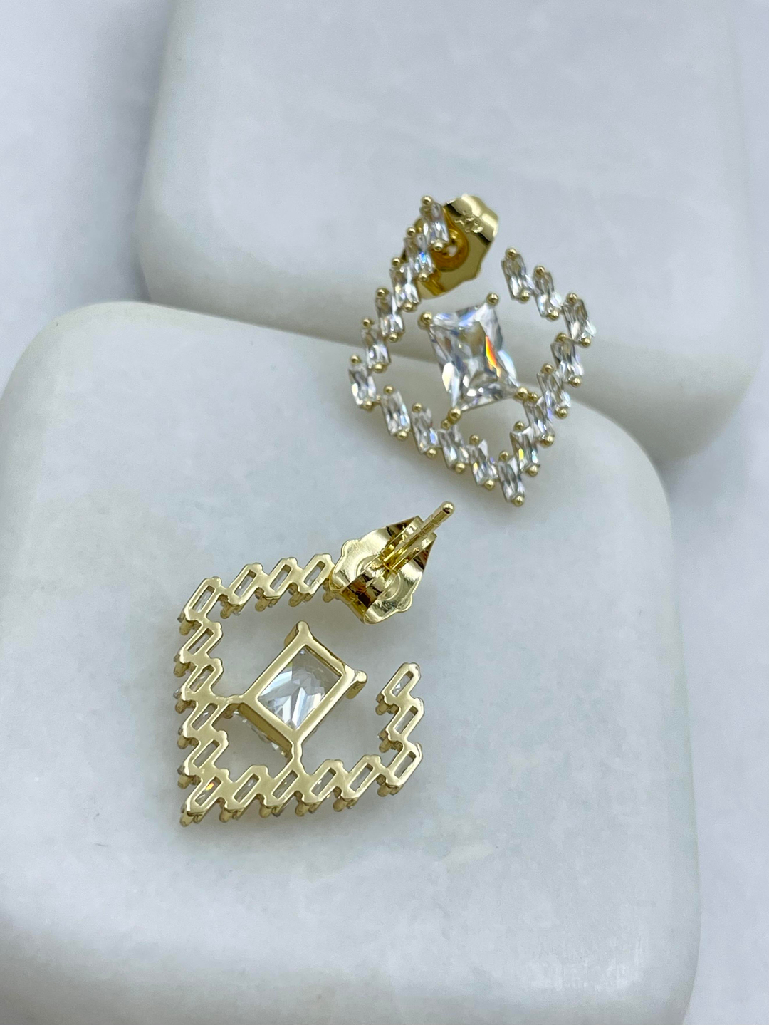 Özel Seri Baget Taşlı Tasarım Küpe Gold