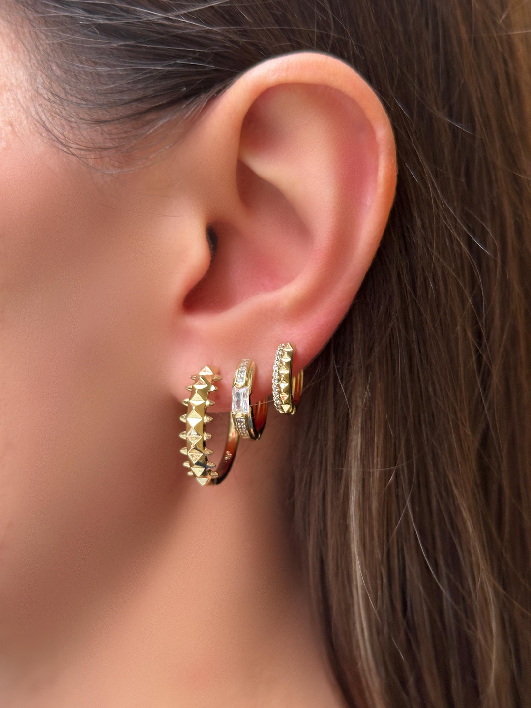 Özel Seri Kristal Taşlı Prizma Model Halka Küpe Gold