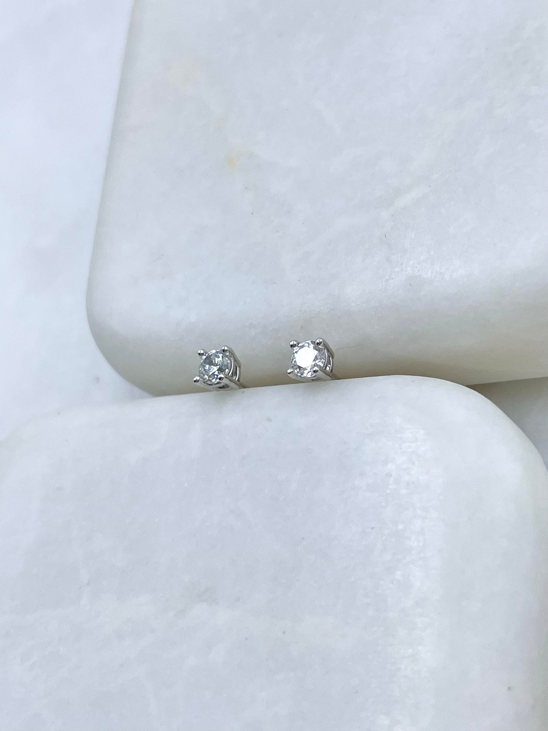 Özel Seri Minimal Kristal Küpe 0,3 cm Gümüş