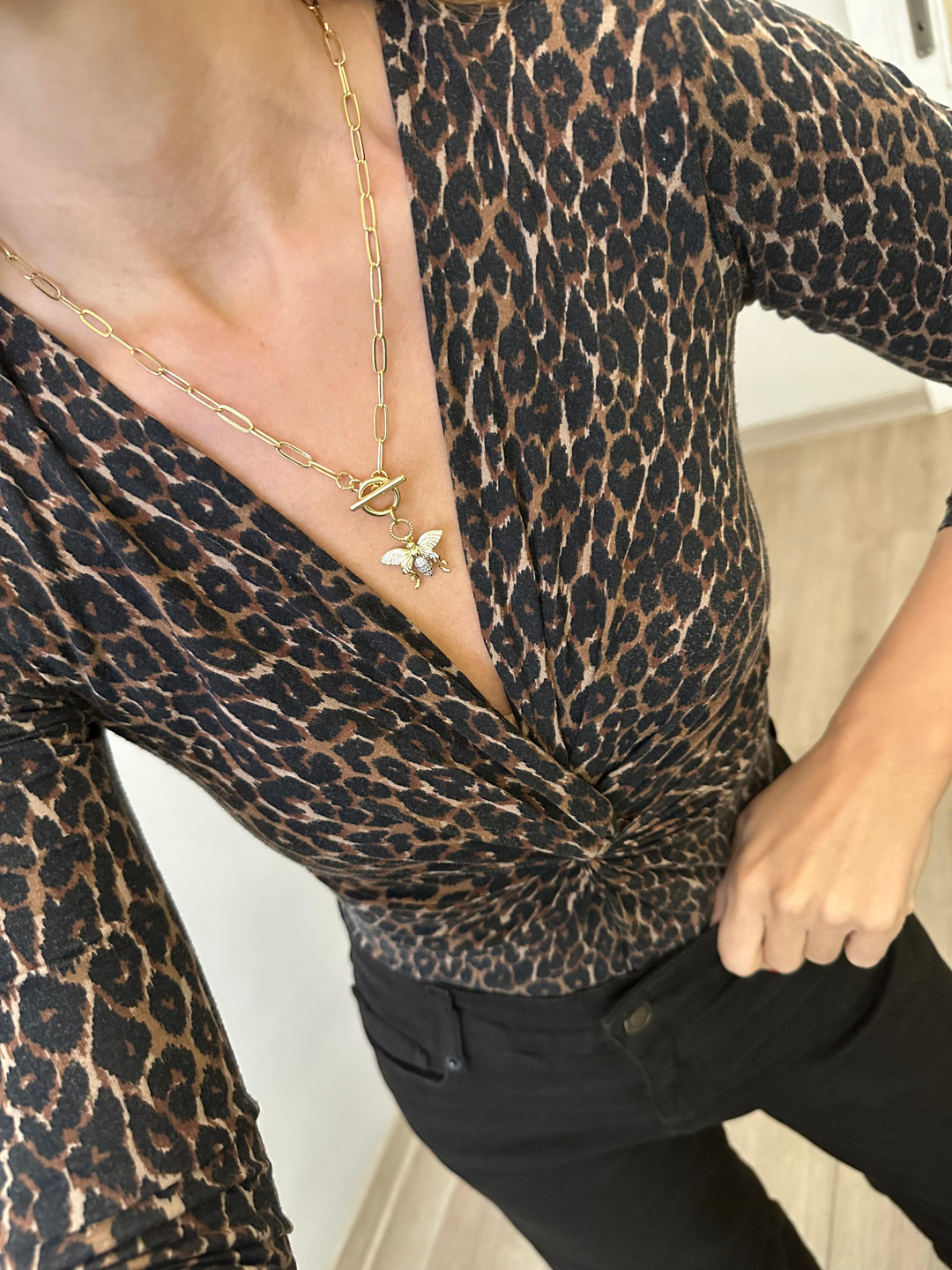 Altın Kaplama Gömme Taşlı Arı Model Önden Kilit Kolye Gold