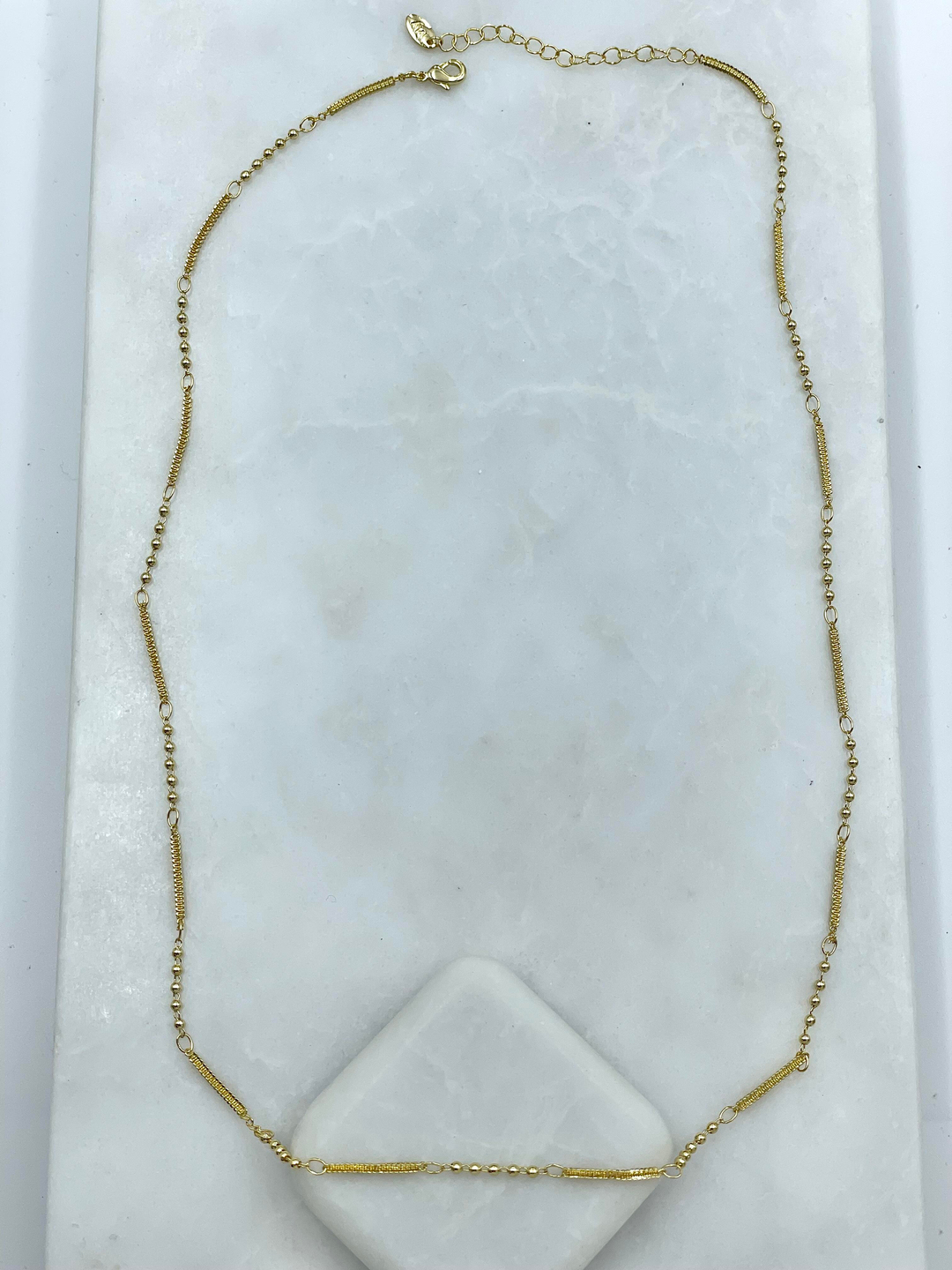 Altın Kaplama Topçuk ve Zikzak Zincir Kolye Gold