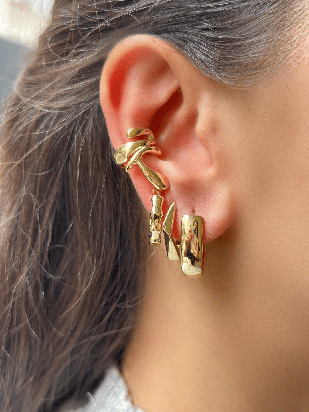 Altın Kaplama Damla Model Kıkırdak Küpe Gold