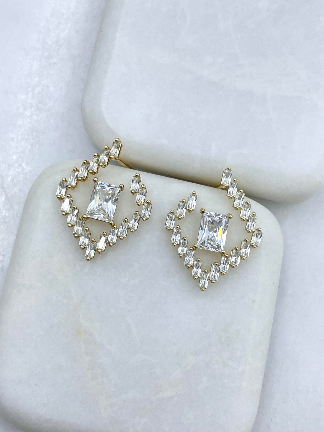 Özel Seri Baget Taşlı Tasarım Küpe Gold