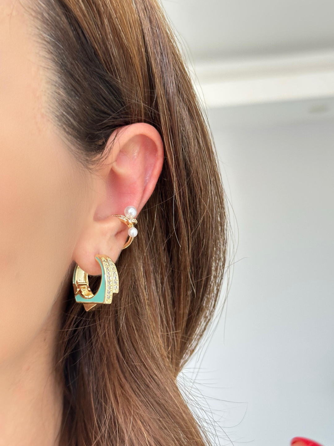 Altın Kaplama Taşlı Tasarım Halka Küpe Turkuaz Renk