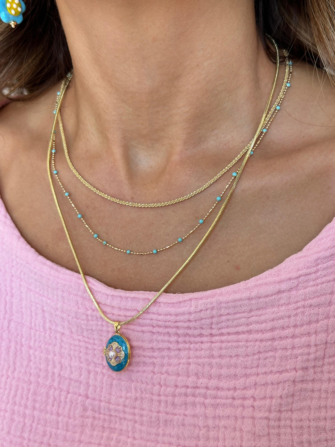 Altın Kaplama İncili Çiçek Model Kapaklı Kolye Mavi