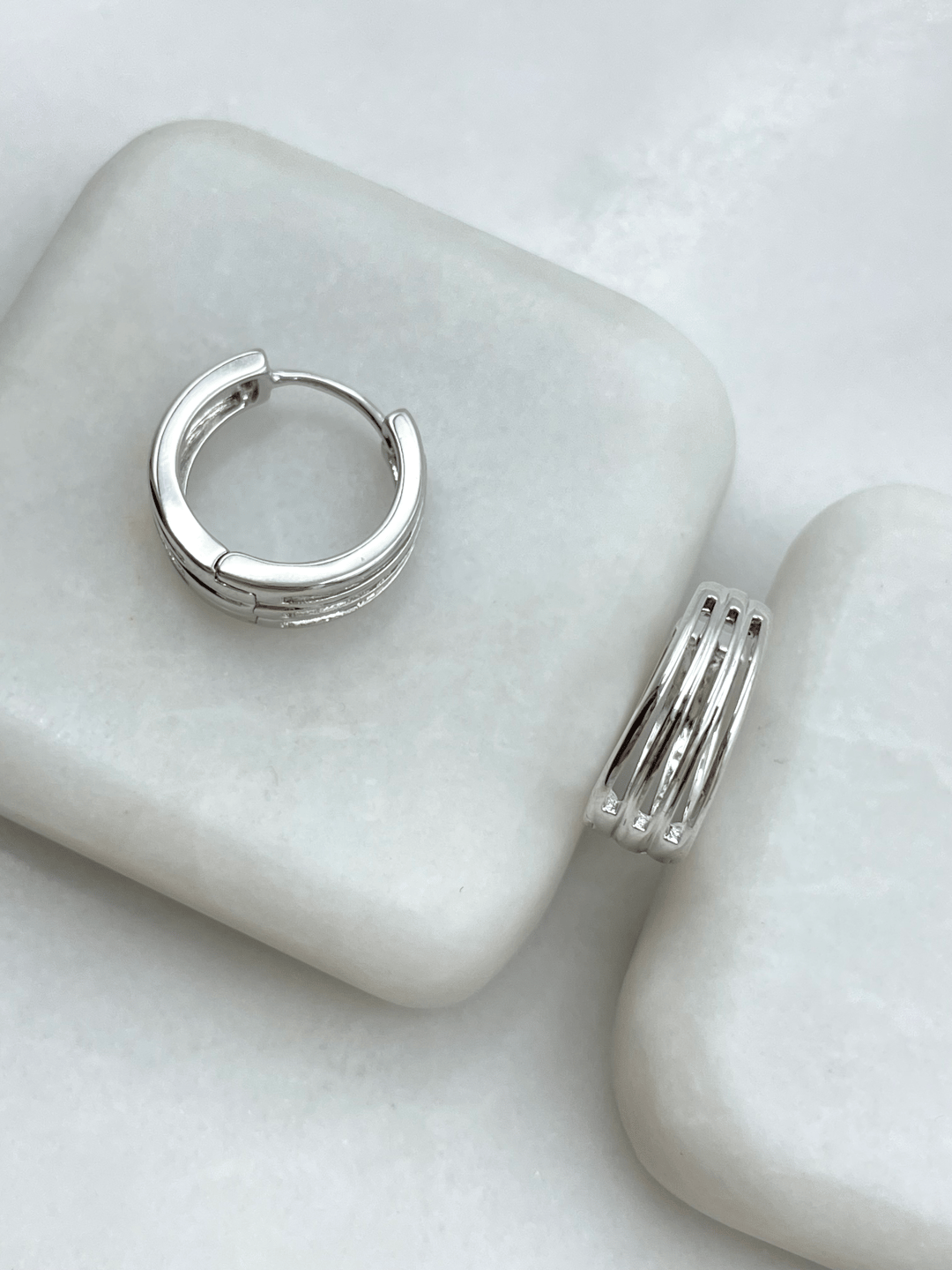 Özel Seri Üç Sıra Çizgili Model Halka Küpe Gümüş