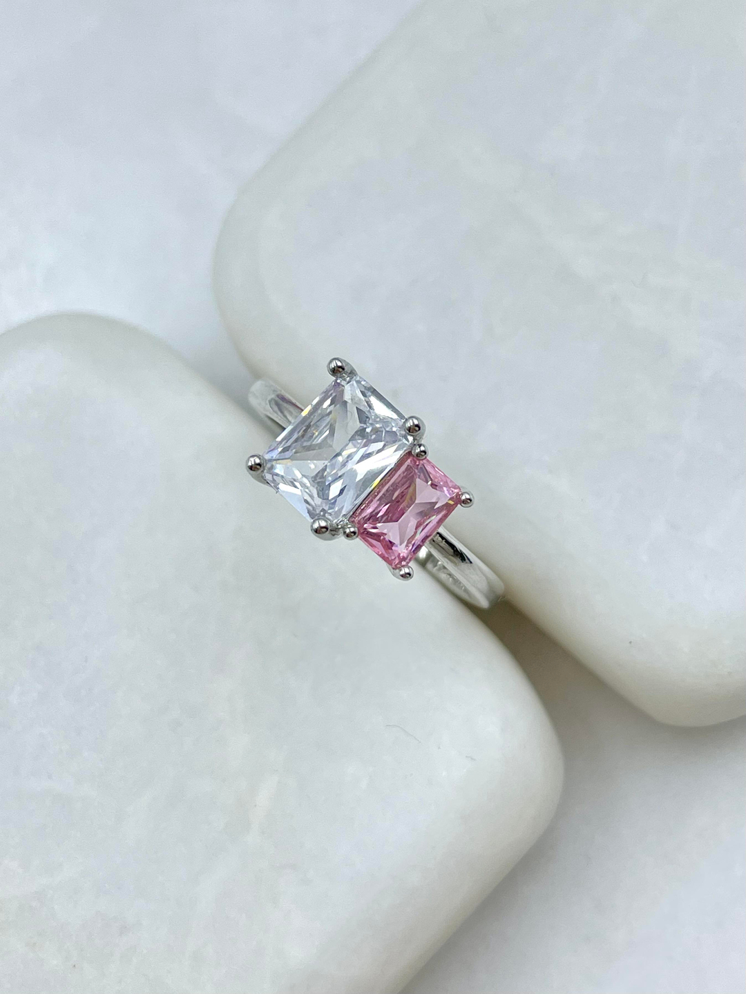 Altın Kaplama Pembe Kare Kristal Taşlı Yüzük Beyaz-Gümüş