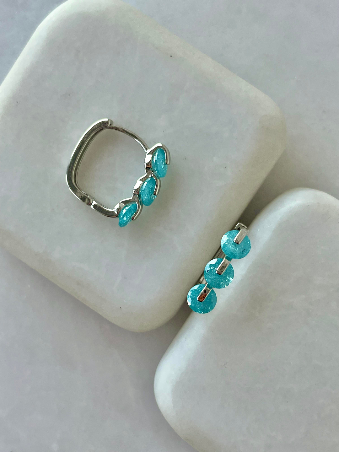 Altın Kaplama Işıltılı Kristal Küpe Mavi-Gümüş