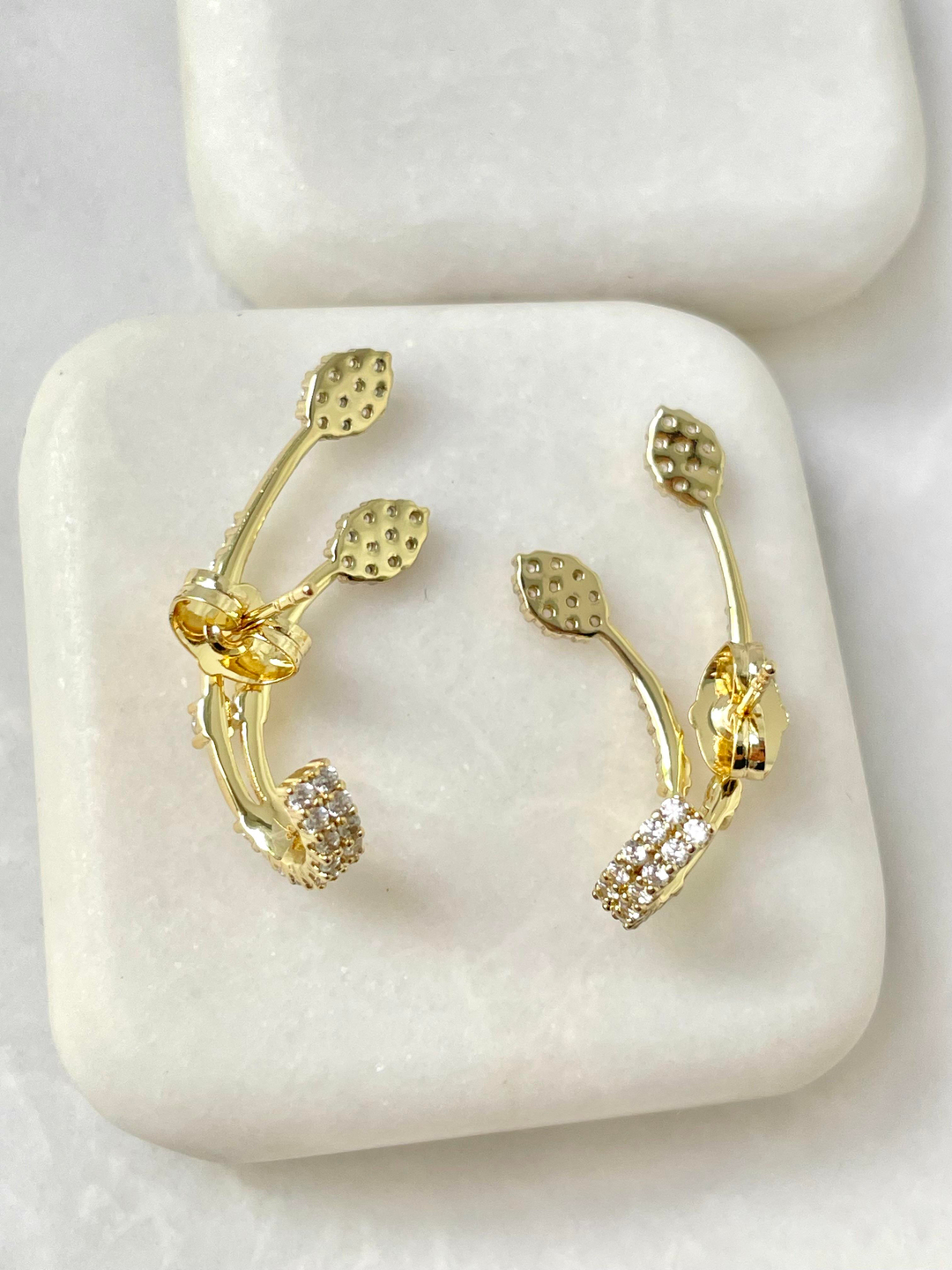 Özel Seri İkili Görünüm Zirkon Taşlı Kıkırdaklı Küpe Gold