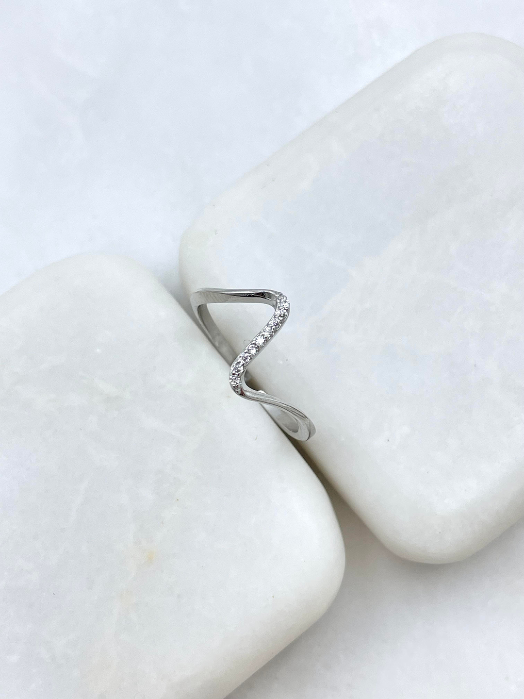 Altın Kaplama Gömme Taşlı Dalga Model Yüzük Gümüş