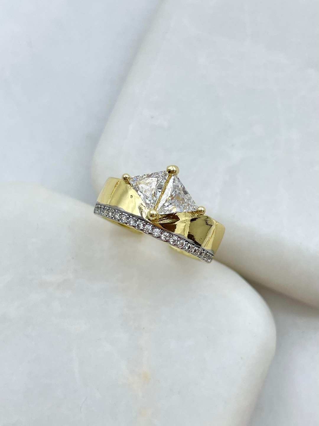 Altın Kaplama Üçgen Kristal Taşlı Serçe Parmak Yüzüğü Gold