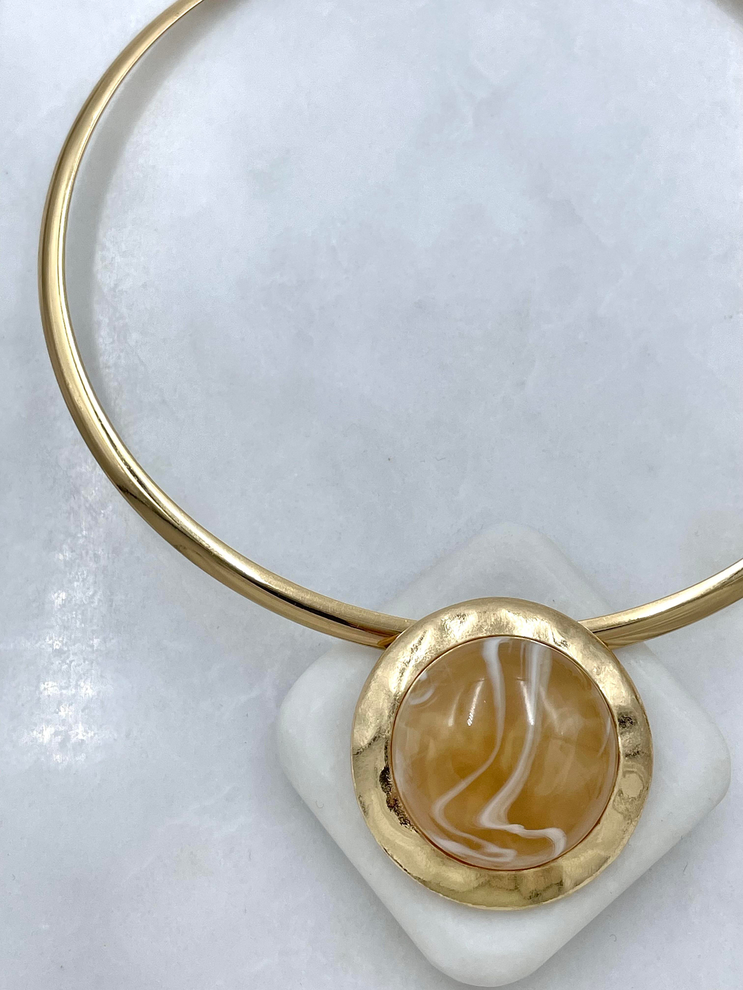 Altın Kaplama Doğal Taşlı Vintage Choker Kolye Bej