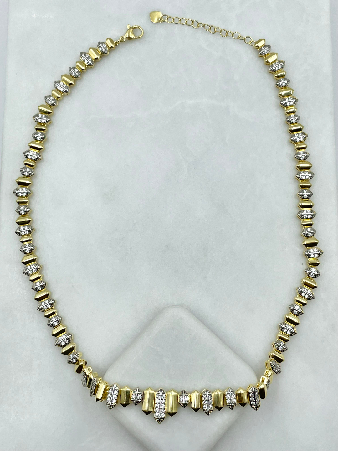 Altın Kaplama Çift Renk Kristal Taşlı Tasarım Kolye Gold