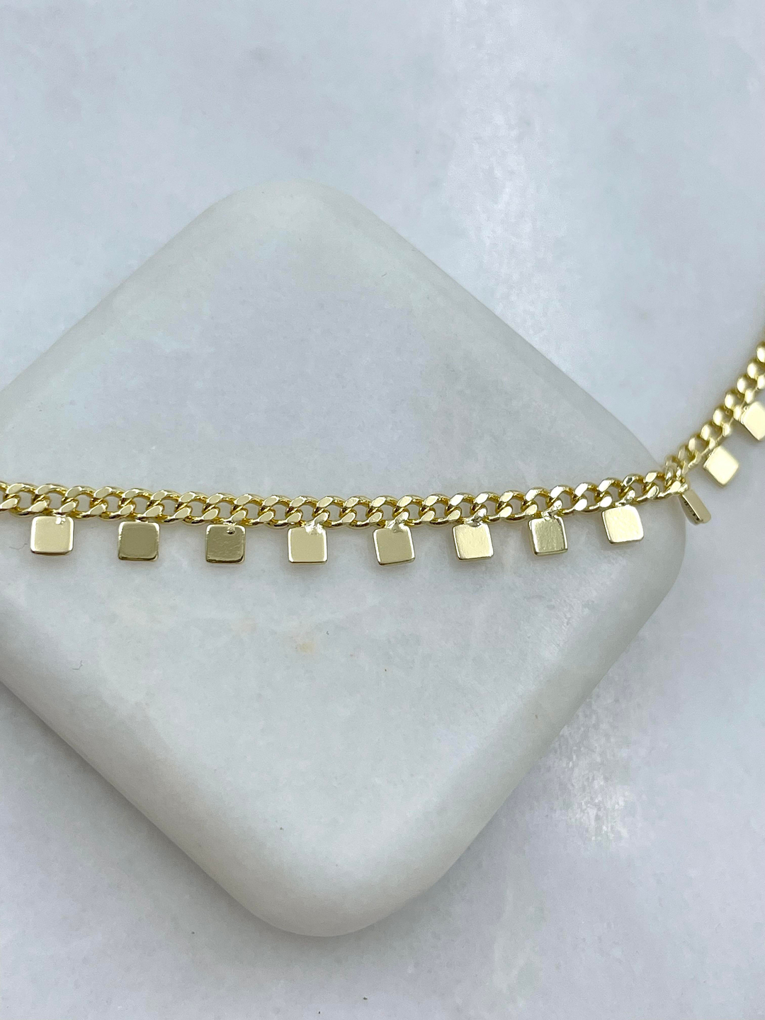 Altın Kaplama Kare Pul Plaka Sallantılı Kolye Gold