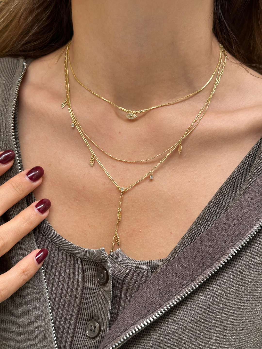 Altın Kaplama Yaprak Sallantılı Y Model Kolye Gold