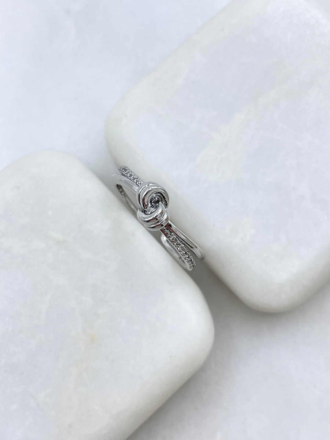 Altın Kaplama Gömme Taşlı Düğüm Model Yüzük Gümüş