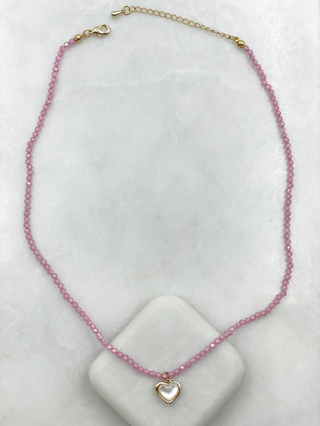 Özel Seri Sedefli Kalp Sallantılı Krisral Boncuk Kolye Gold