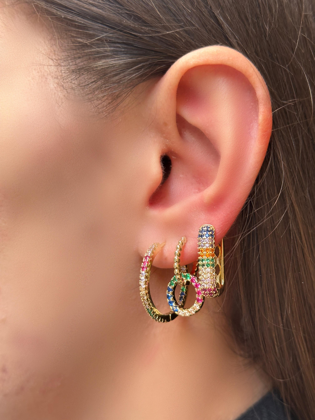 Altın Kaplama Üçlü Renkli Taşlı Halka ve Dikdörtgen Set Küpe Gold