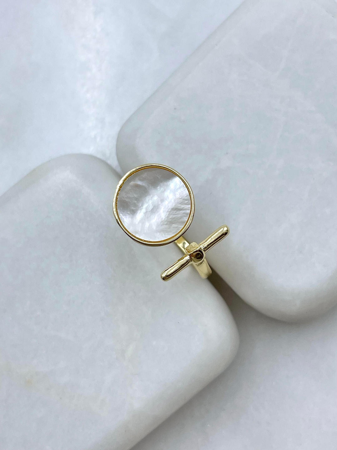 Altın Kaplama Sedefli Daire ve Sütun Model Yüzük Gold