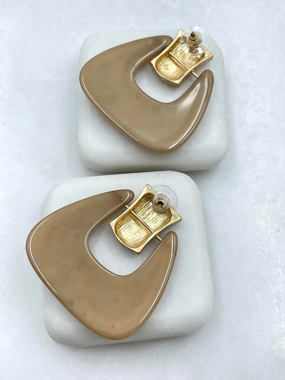 Altın Kaplama Eskitme Detaylı Çanta Model Vintage Küpe Vizon