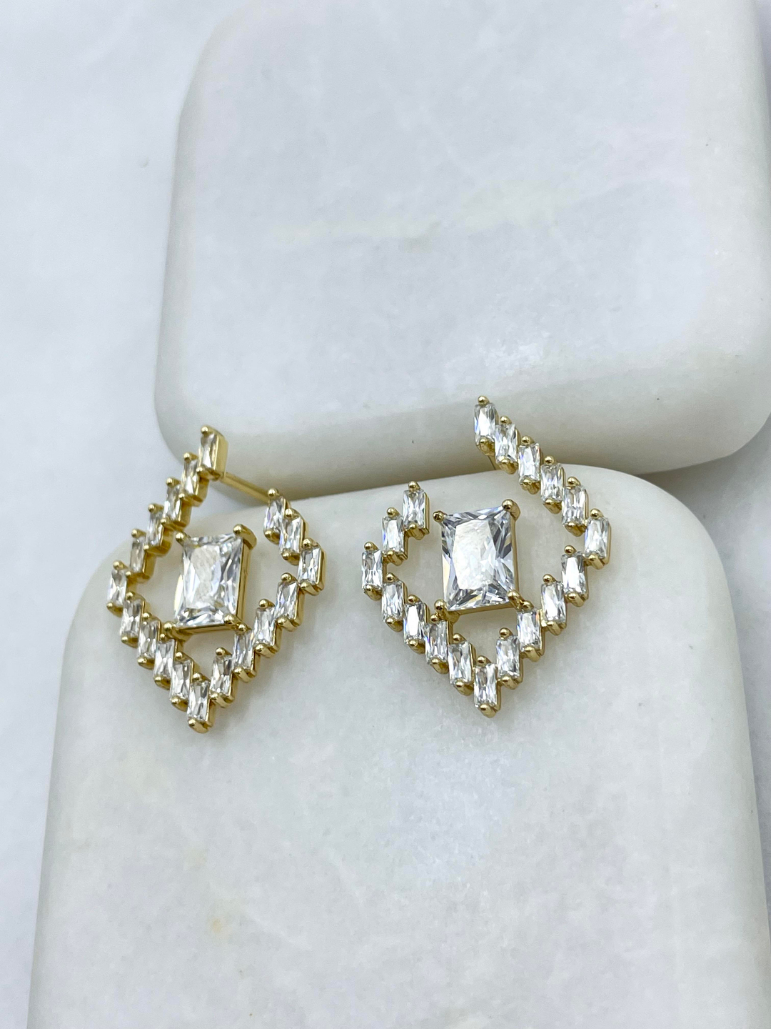 Özel Seri Baget Taşlı Tasarım Küpe Gold