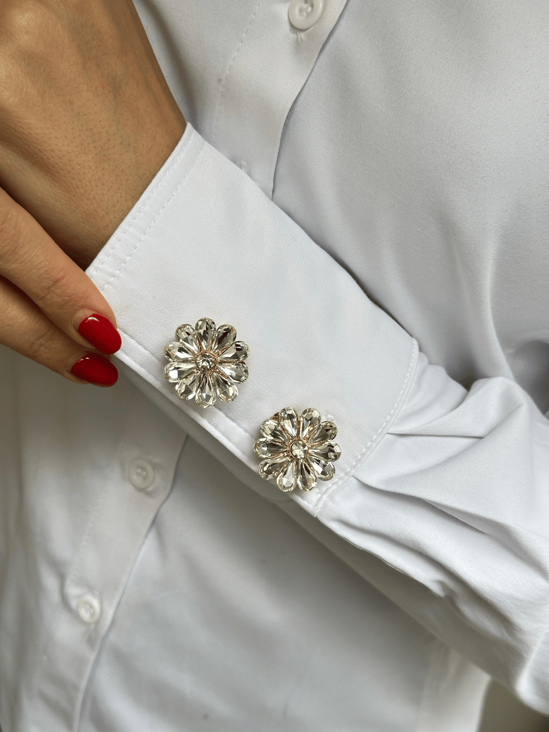 Kristal Taşlı Çiçek Düğme Aksesuarı Gold